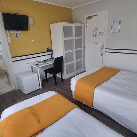 Hotel Du Tricastin Pierrelatte Bagian luar foto