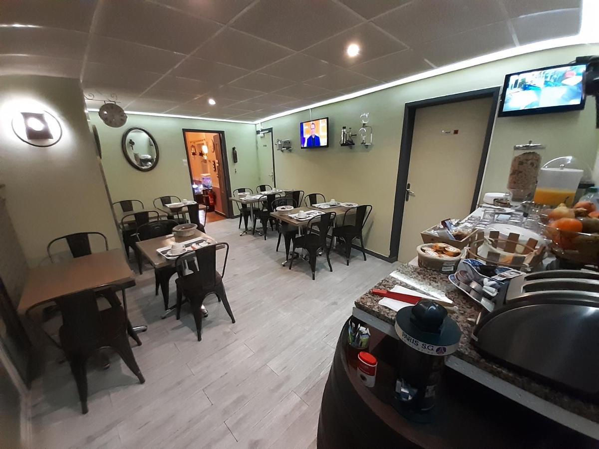 Hotel Du Tricastin Pierrelatte Bagian luar foto