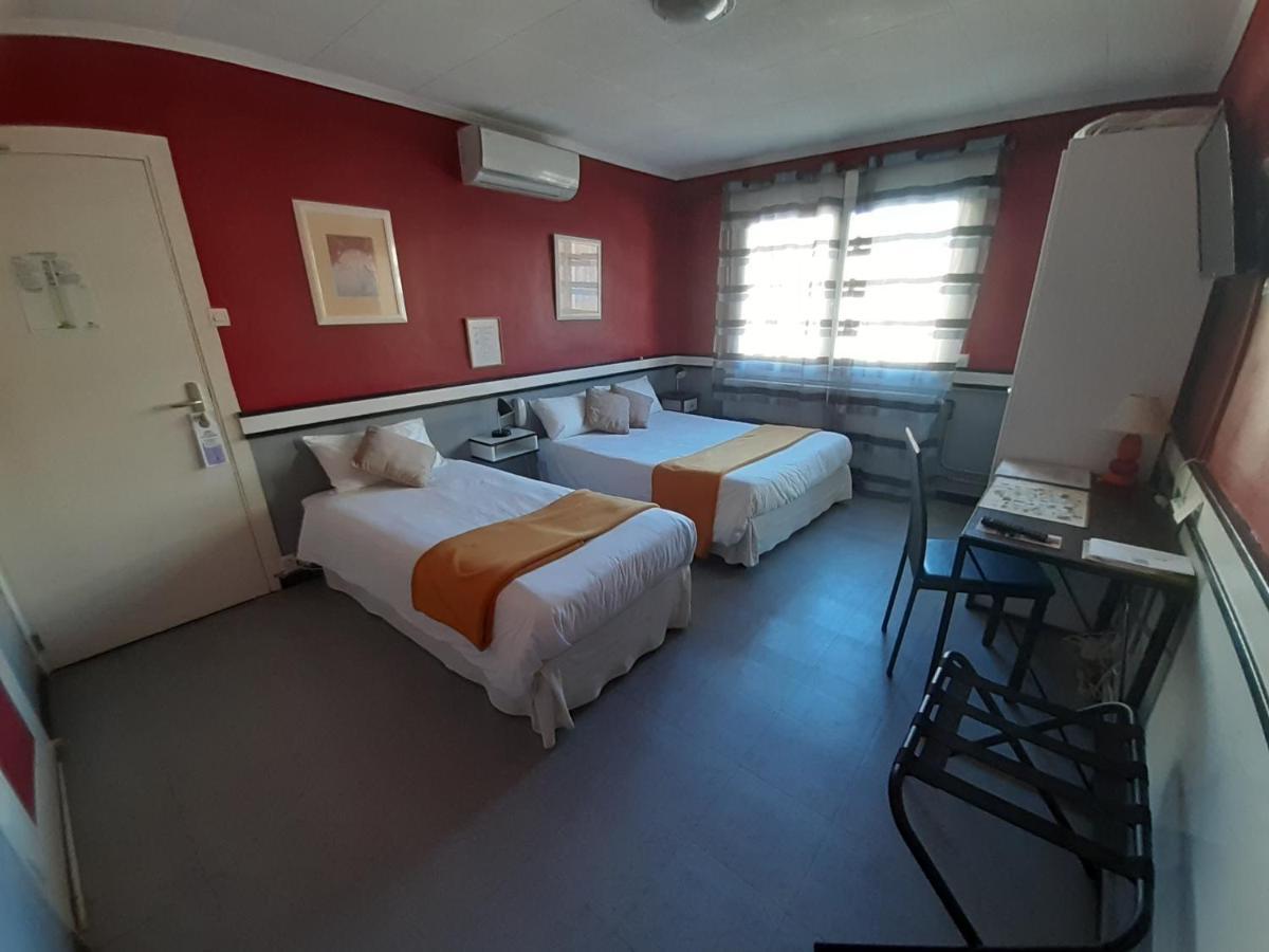 Hotel Du Tricastin Pierrelatte Bagian luar foto