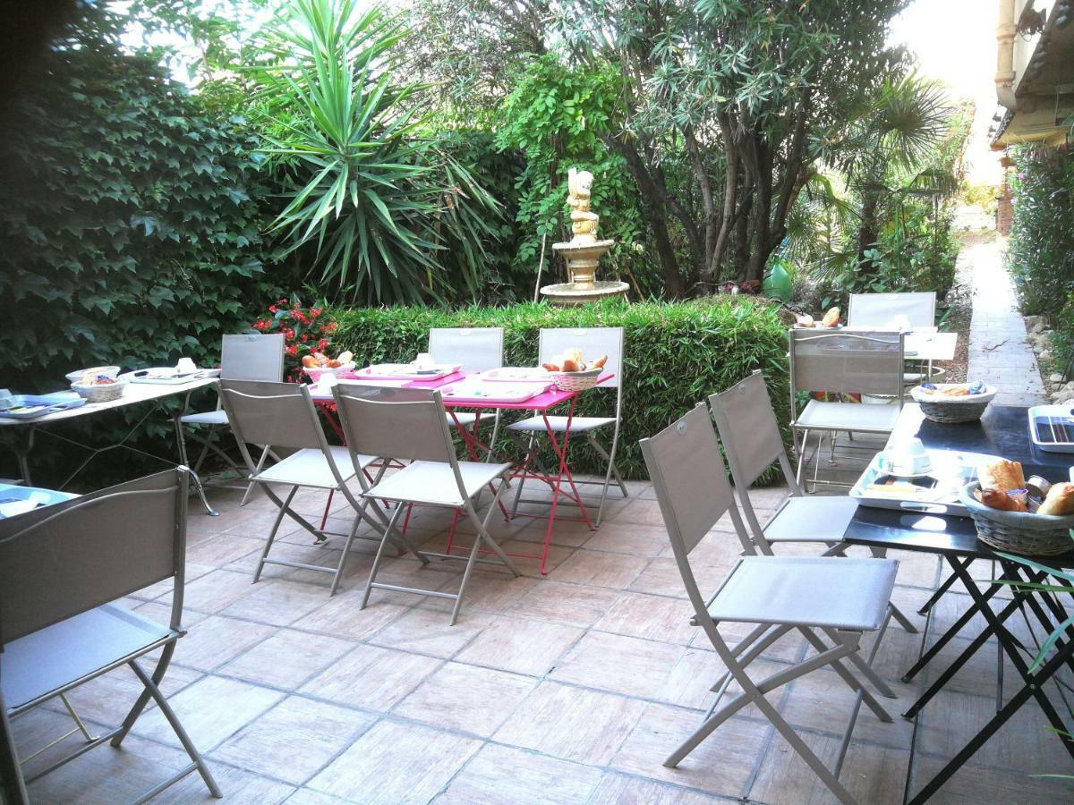 Hotel Du Tricastin Pierrelatte Bagian luar foto